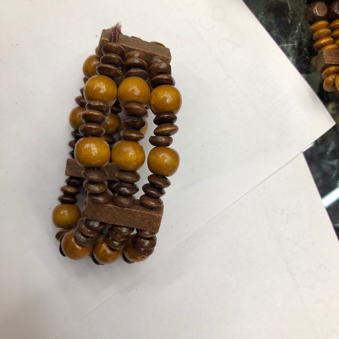 Wooden bead bracelet 26 thumbnail