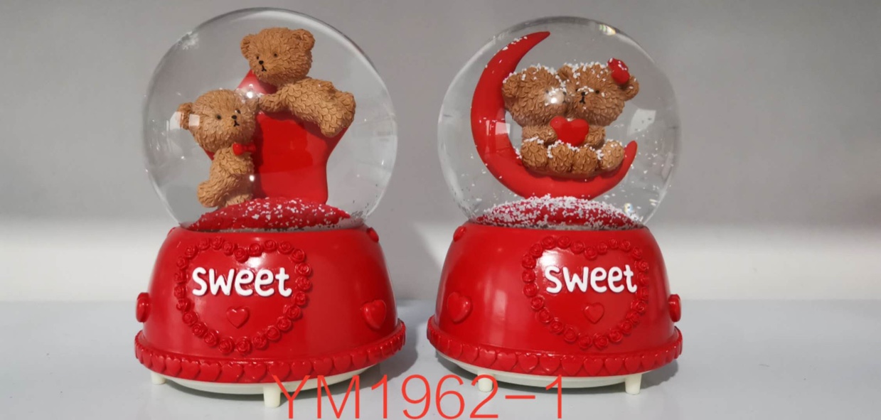 Crystal ball music box For little girl's best friend's birthday gift on Children's Day thumbnail