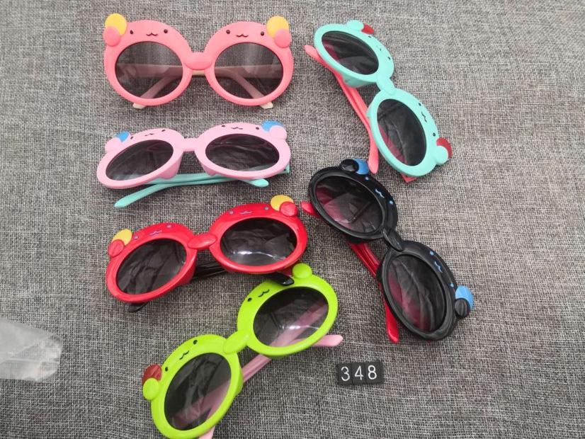 Cute children's glasses in stock for wholesale details Picture