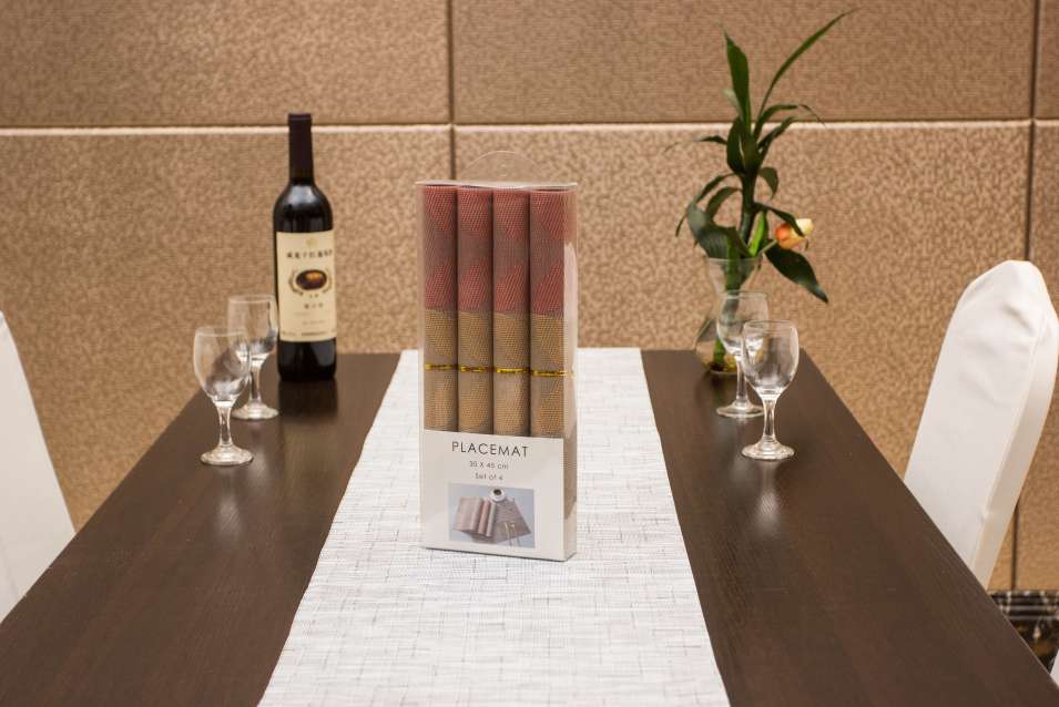 European-style placemats, Western placemats, four-piece gift box set, customizable placemats, pvc placemats, heat insulation, waterproof and heat-resistant manufacturer Application Scenario