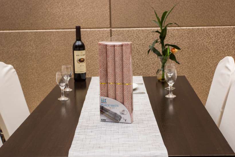 European-style placemats, Western placemats, four-piece gift box set, customizable placemats, pvc placemats, heat insulation, waterproof and heat-resistant manufacturer details Picture