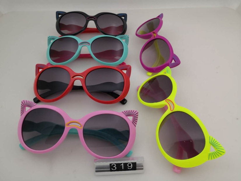Cute children's glasses in stock for wholesale