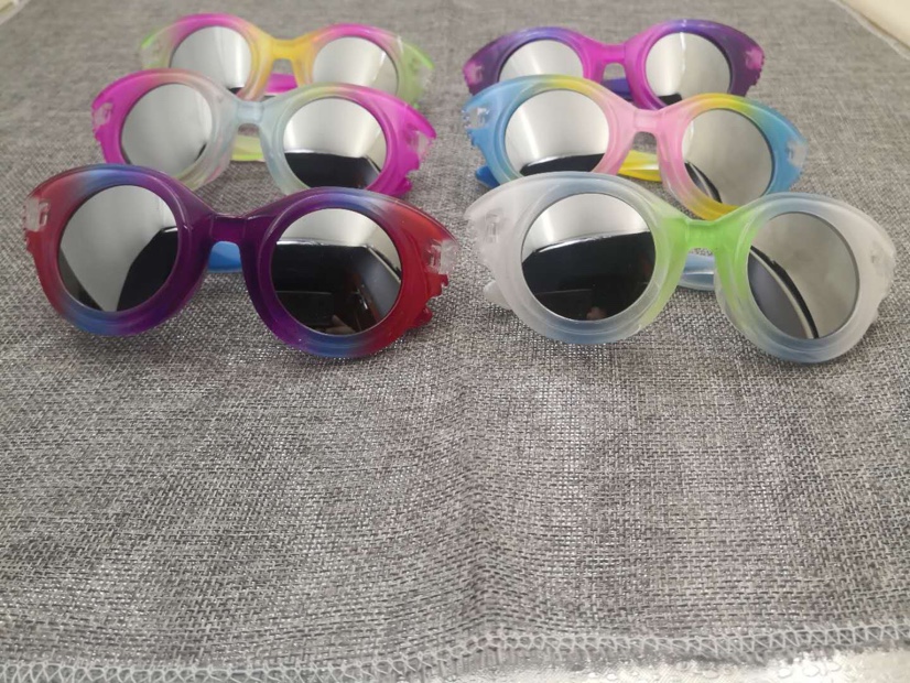 Children's glasses are cute and cartoonish details Picture