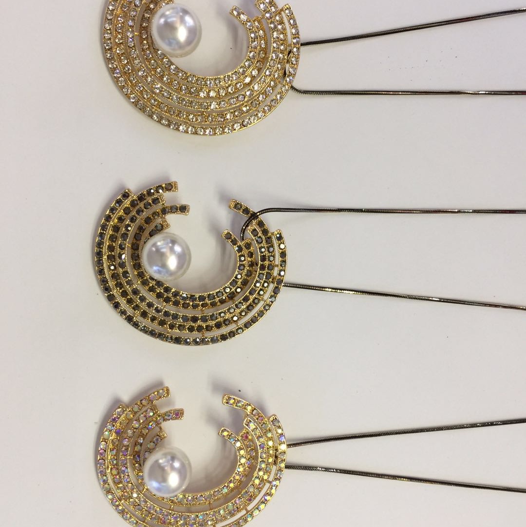 Clothing accessories pendant thumbnail