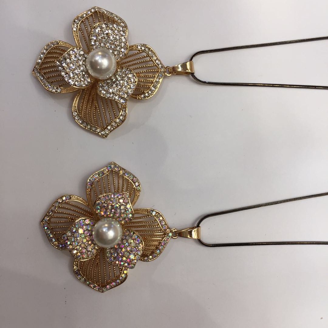 Necklace 41 thumbnail