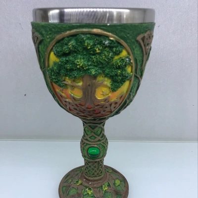 A large goblet thumbnail