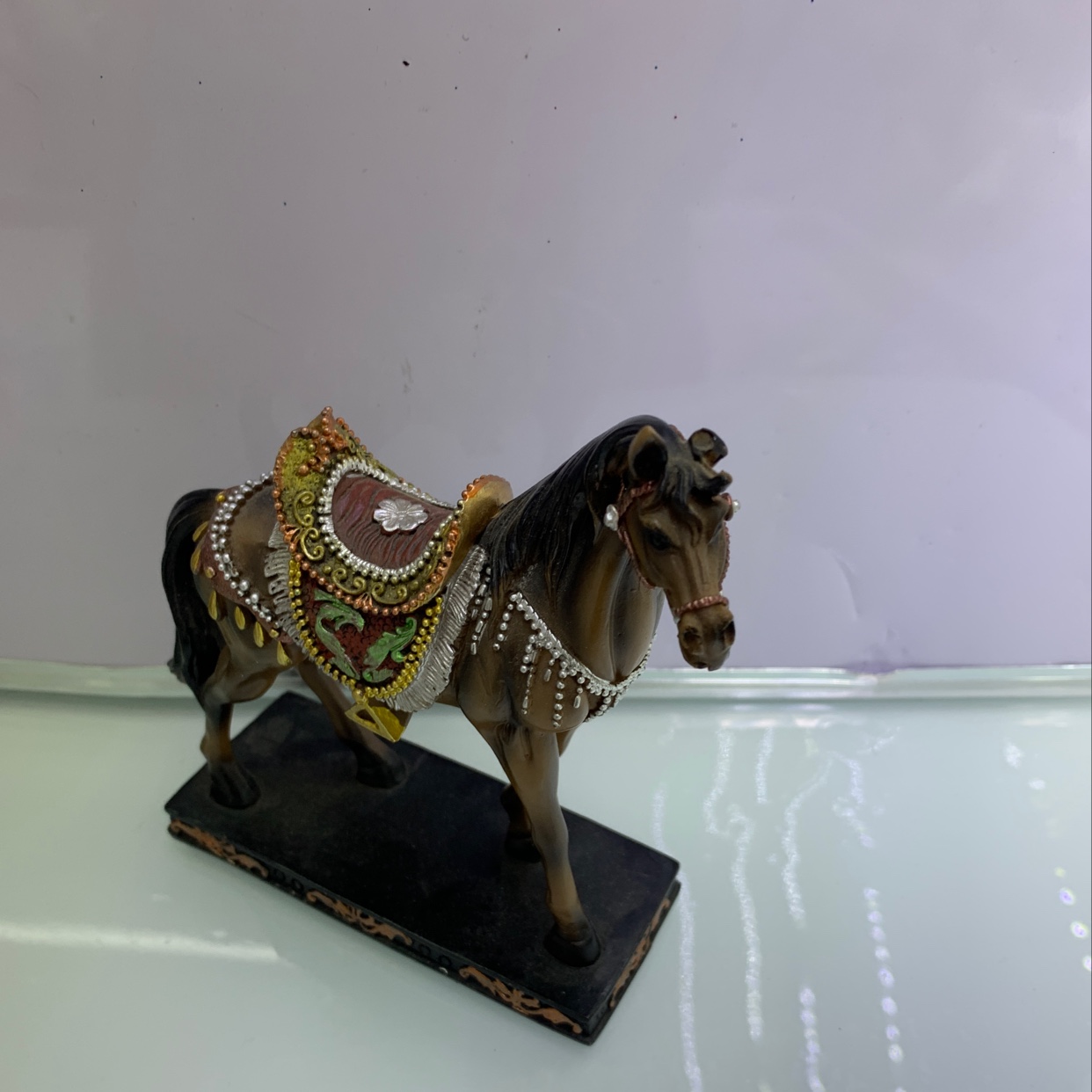 Resin handicraft thumbnail
