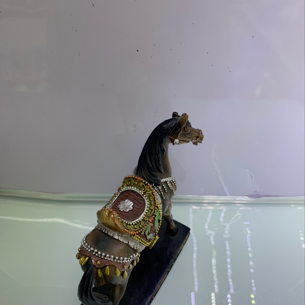 Resin handicraft