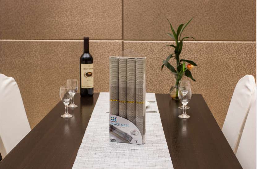 European-style placemats, Western placemats, four-piece gift box set, customizable placemats, pvc placemats, heat insulation, waterproof and heat-resistant manufacturer Specification image