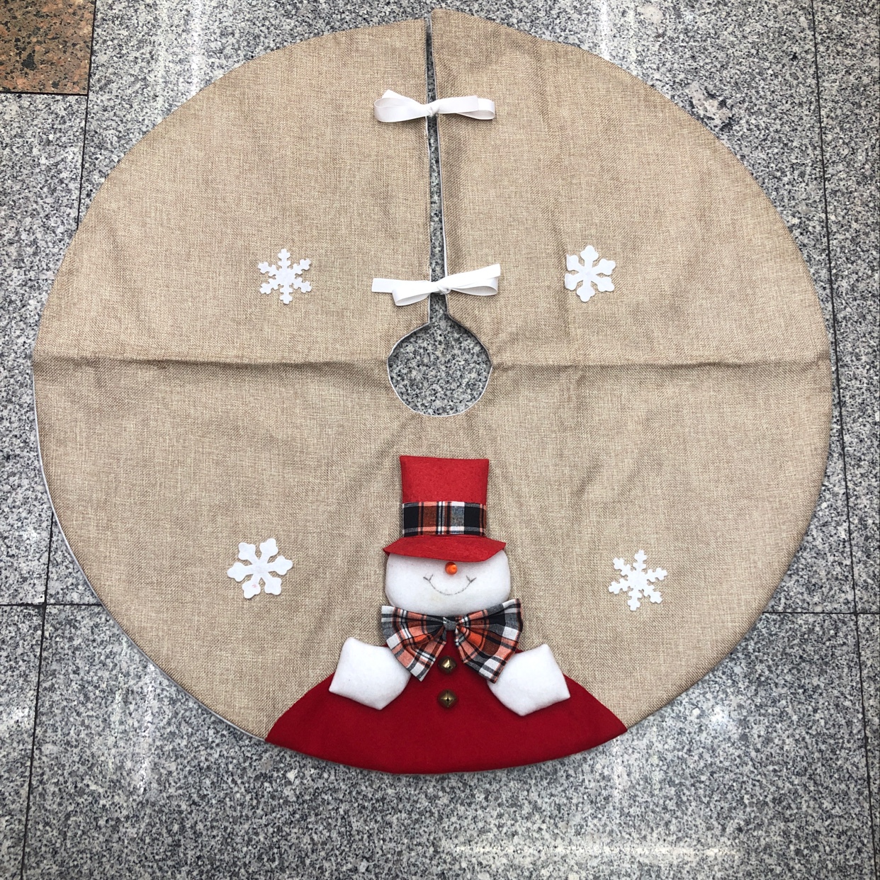 The 80cm spun linen skirt was pasted with snowman