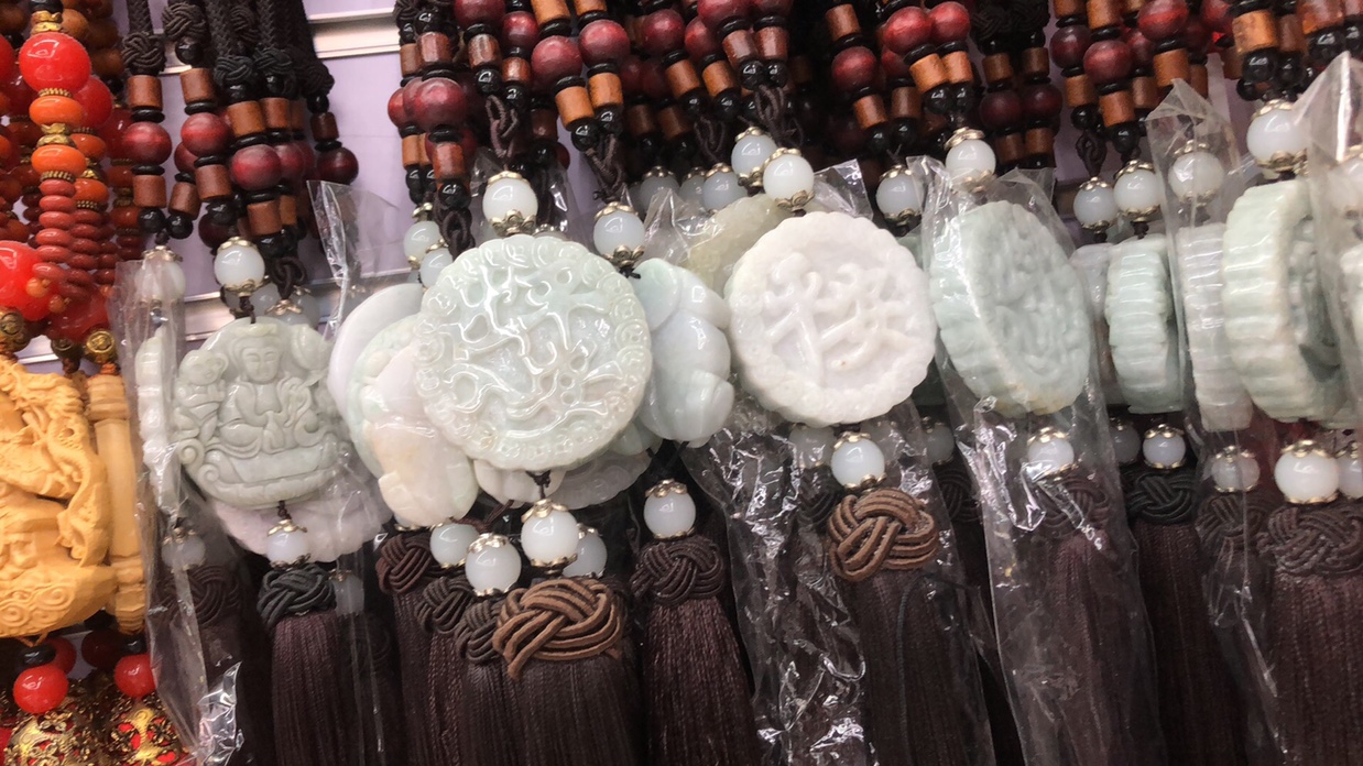 轻奢 高级感 欧美复古 叠戴 简约 天然玉石车挂差一点的品质