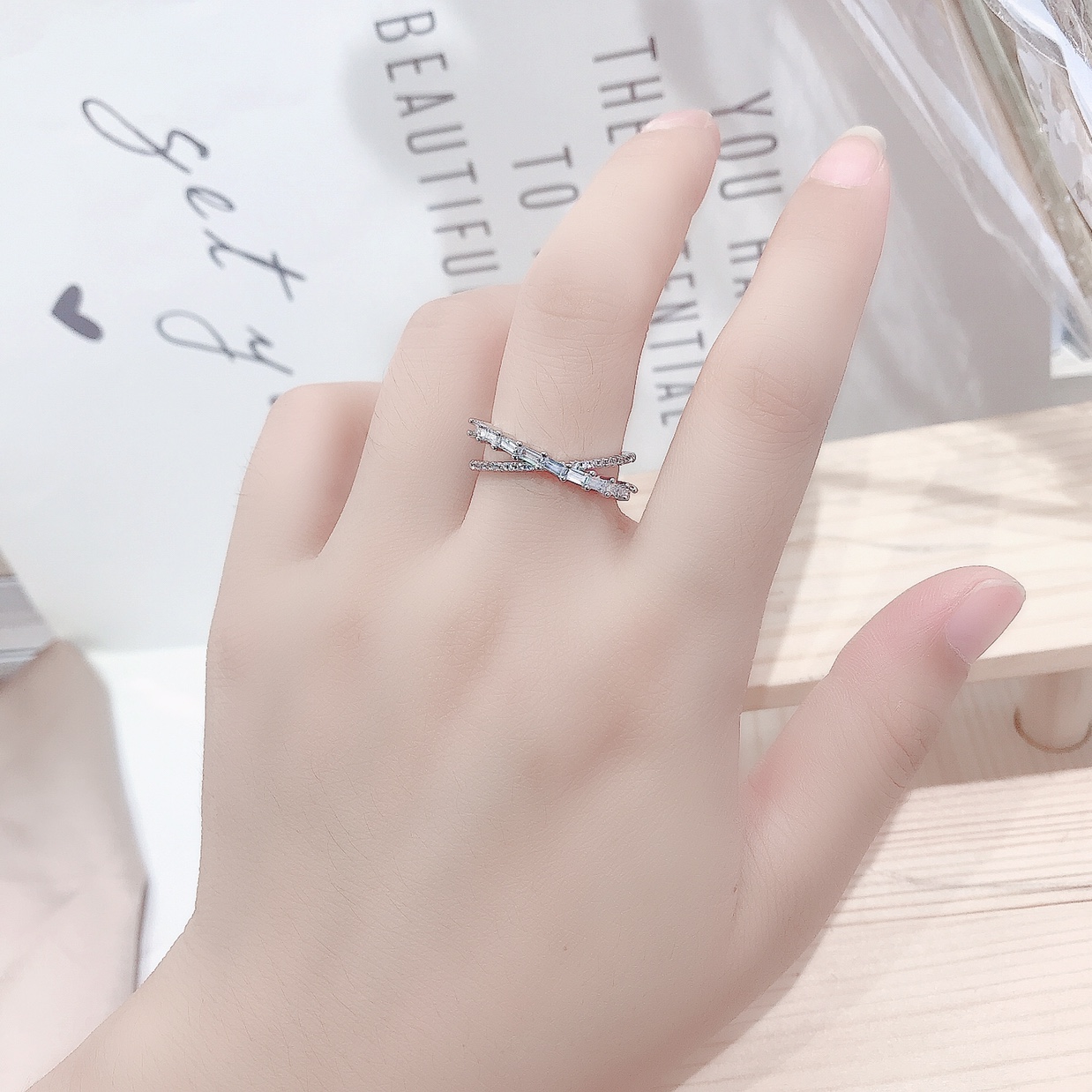 The trendy cross-shaped ring with a unique design for women, featuring an open index finger ring from Xinmingyang Specification image