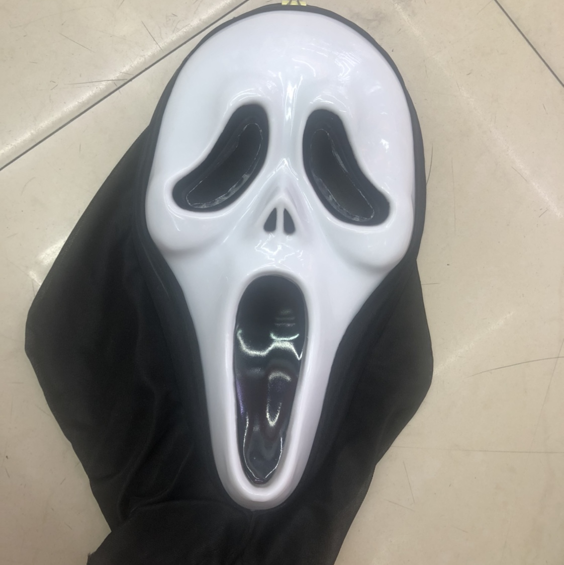 Wholesale of Halloween masks, screams and Halloween costumes