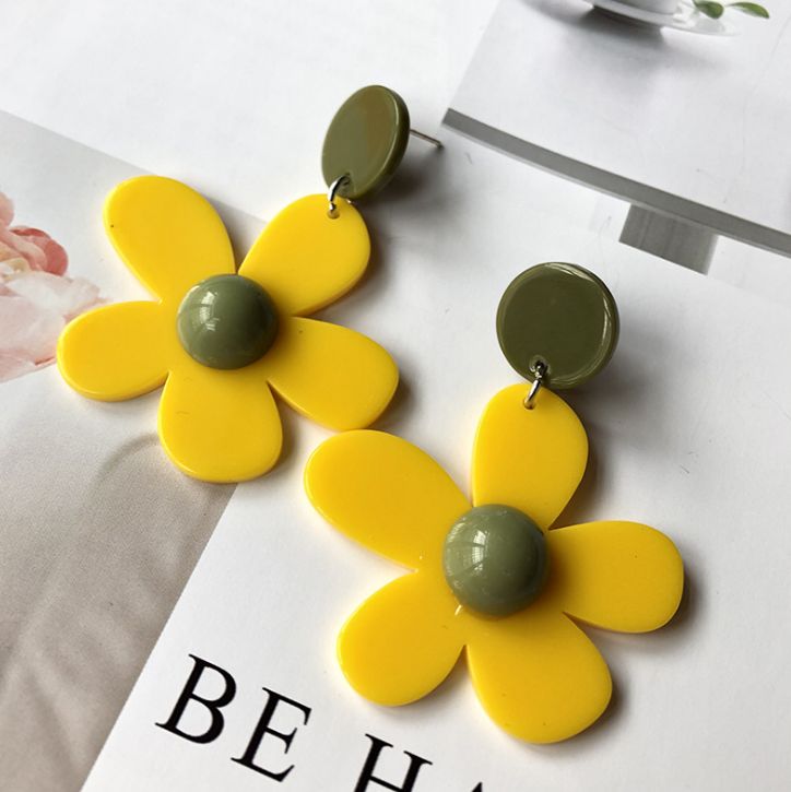 Korea acrylic yellow flower earring silver needle girl pure and fresh sweet lovely ear nail simple joker earrings thumbnail