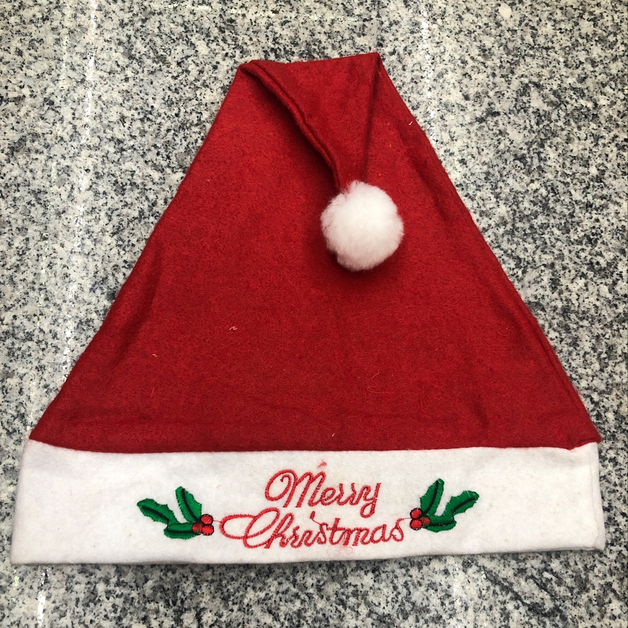 The latest non-woven fabric embroidered English Christmas hat from Hua's Christmas Craft Christmas Decoration can be customized for adults details Picture