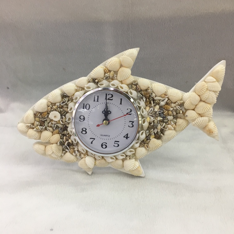 Every year there are fish natural shell clock decorations