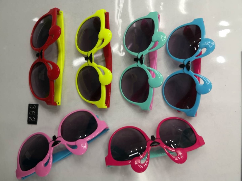 Children's glasses are in stock and available for wholesale details Picture