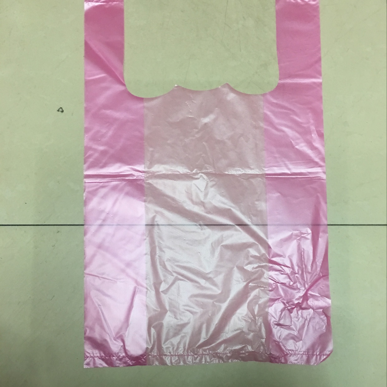 Wholesale of 35 cm pink plastic bag handbags