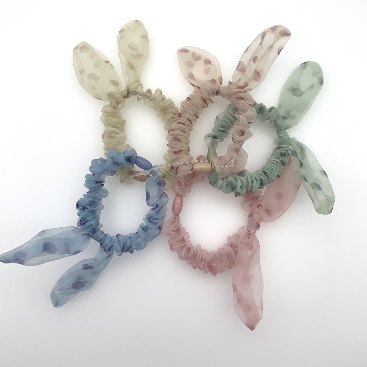 Pink Dot Hair Cord Close-up Shows Fine Workmanship and Soft Tone