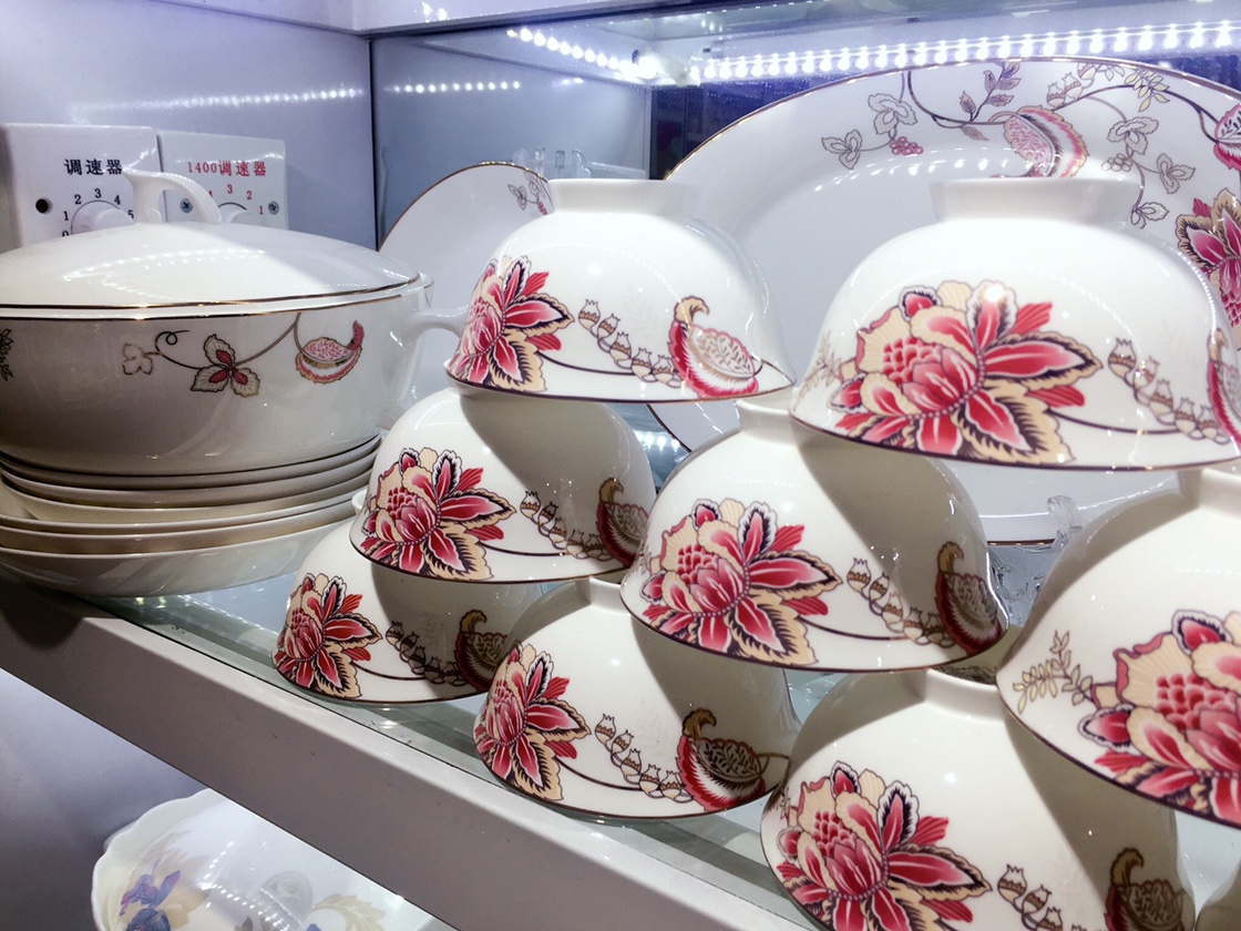 Porcelain skull tableware Fragrant Flowers tableware Set Home wedding housewarming gift