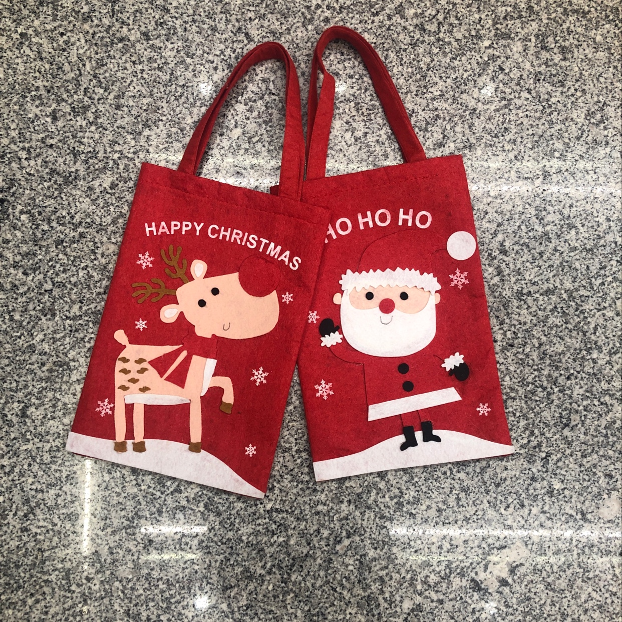 The latest 35*50cm decal gift bag, handbag and candy bag from Hua's Christmas craftsmanship and decoration