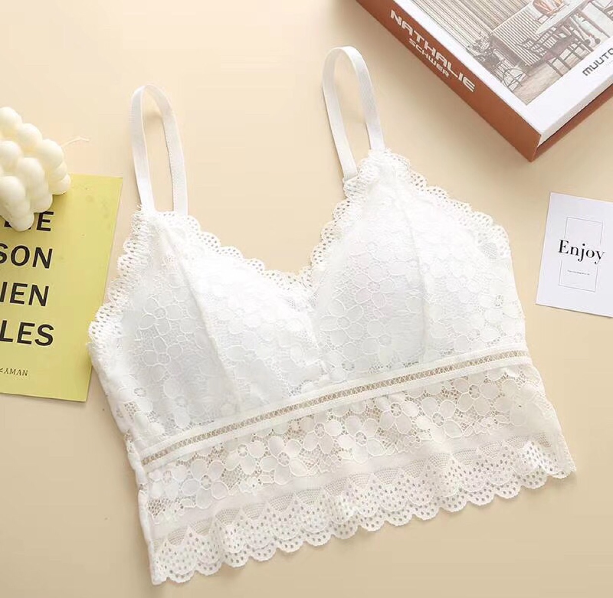 Factory wholesale of transparent lace and long, body-hugging undergarments for girls with beautiful backs Item Picture