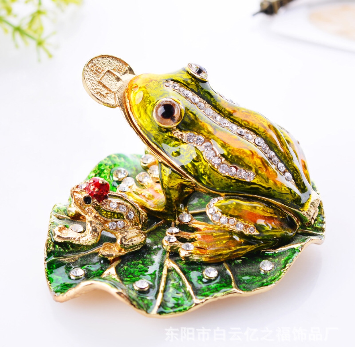 High-end creative gifts, animal frog jewelry boxes, creative home metal living room ornaments, diamond-encrusted handicrafts Specification image