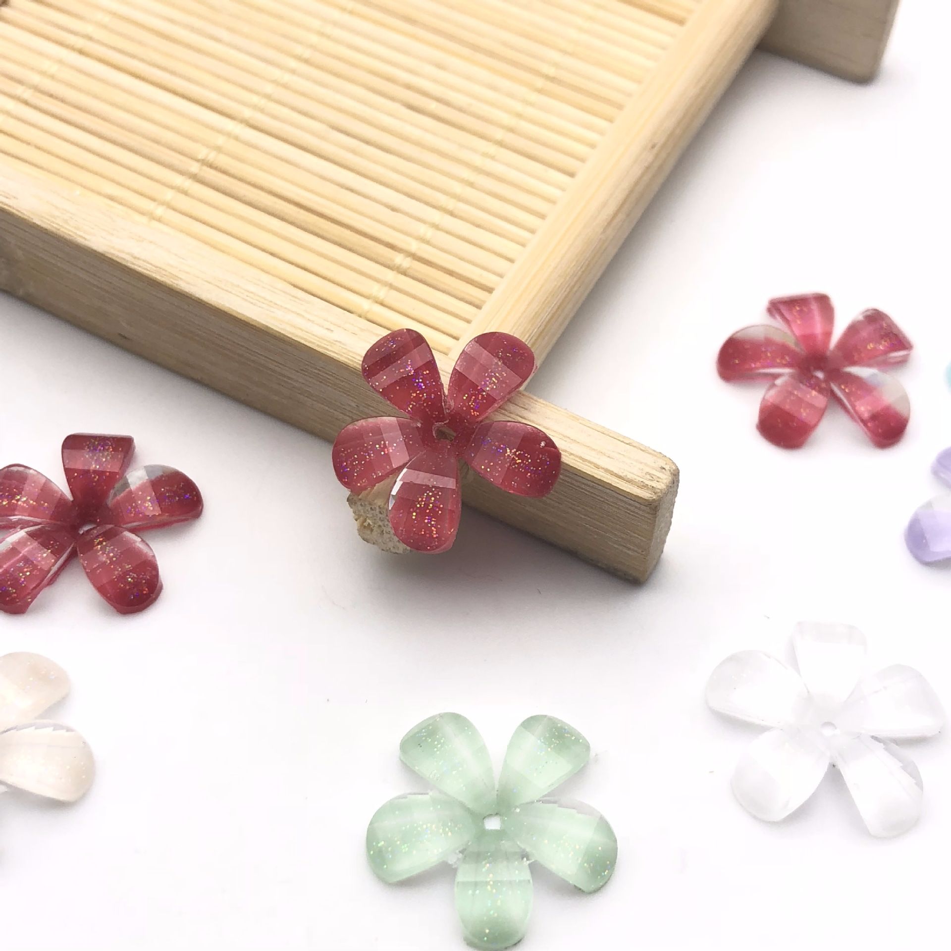 Finely crafted five-petal resin flower 16mm cherry blossom inlaid with glitter, handcrafted diy material phone case and accessory details Picture