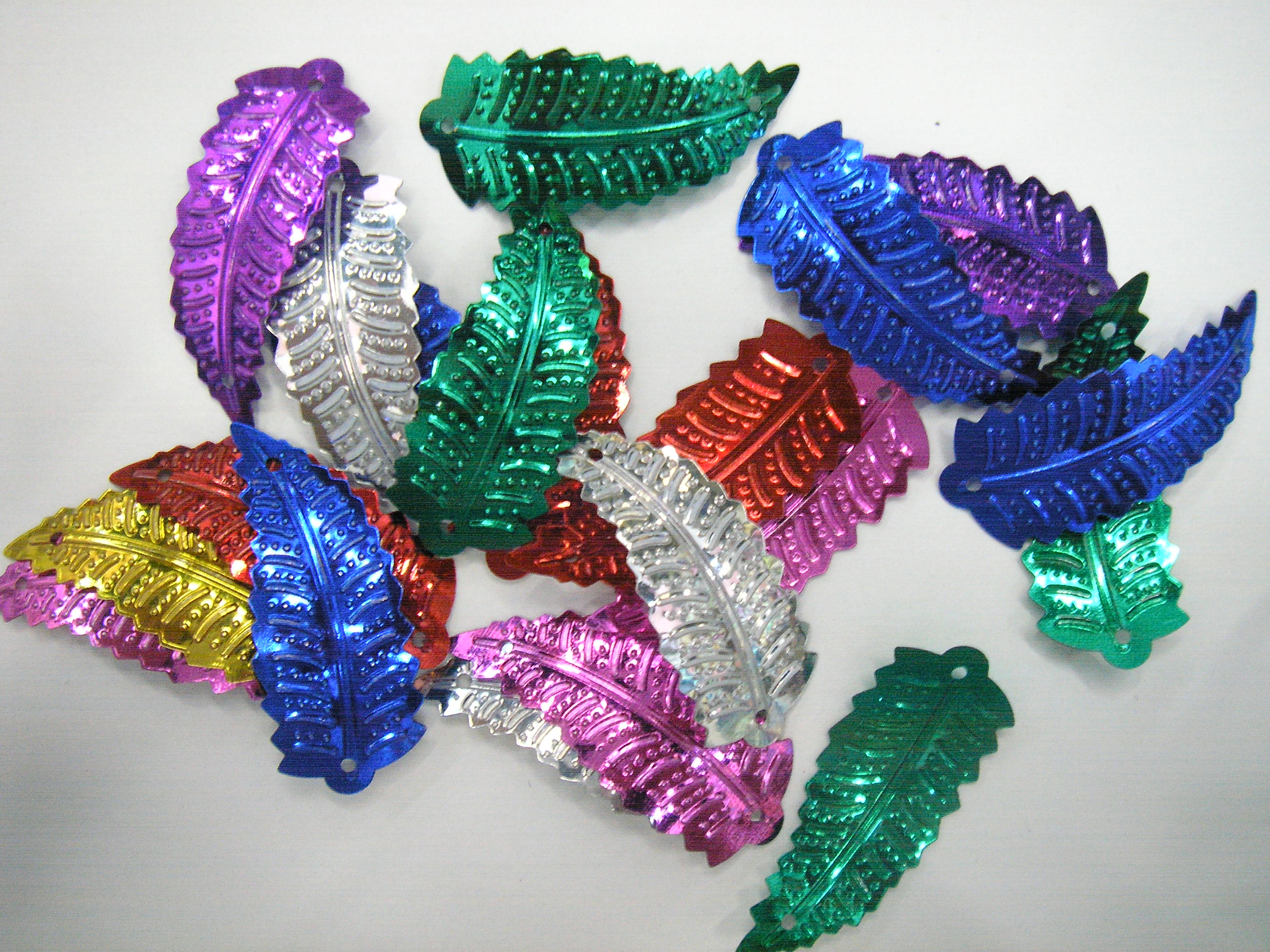 Manufacturer sells sequins, a custom made Christmas sequins made from leaf sequins thumbnail