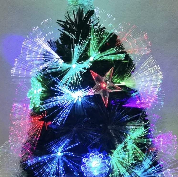 Christmas tree with lights 31 thumbnail