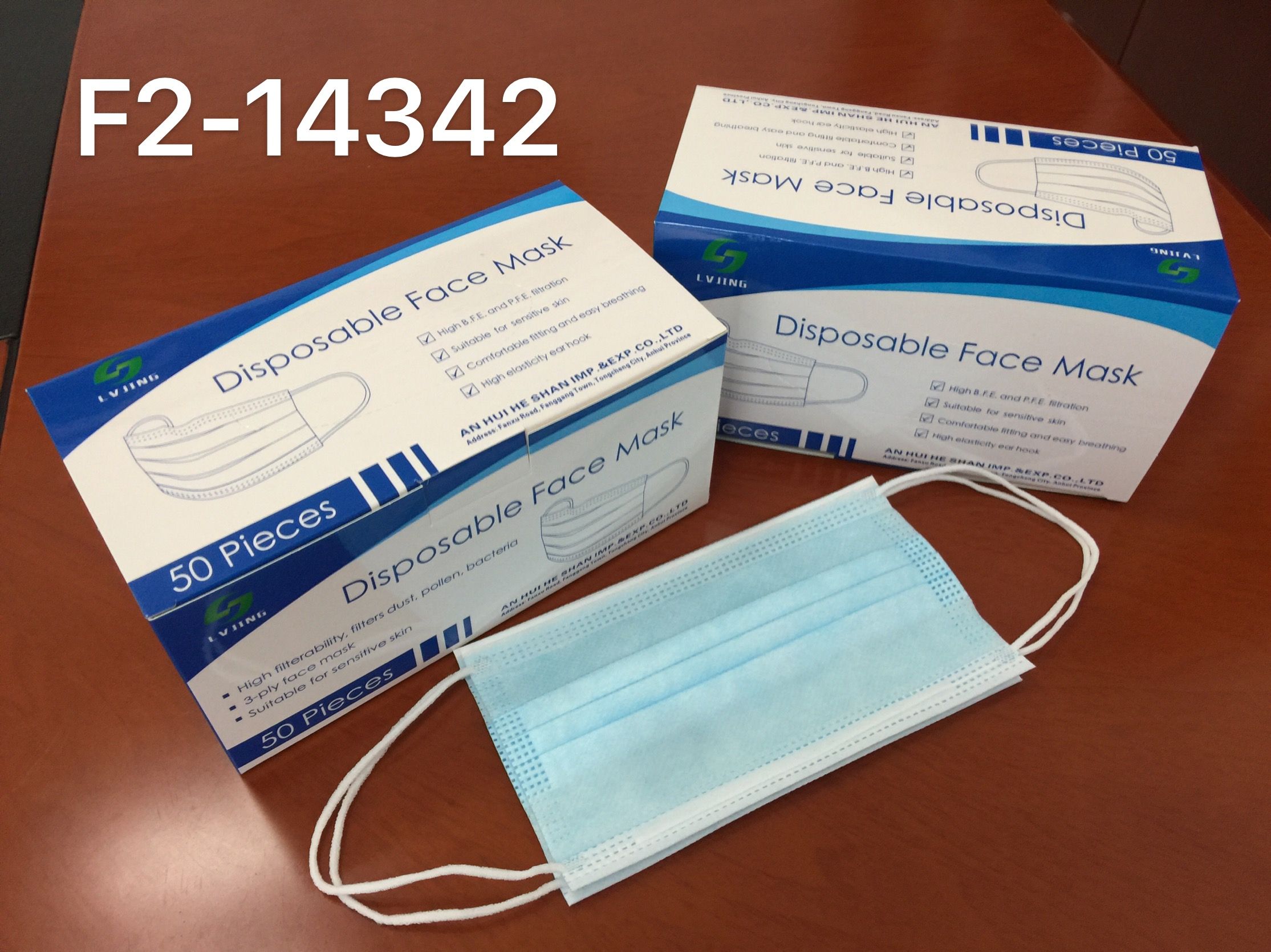 Masks are disposable blue for adults with three layers of melting spray 0.18 a box of 50 100 free of charge thumbnail