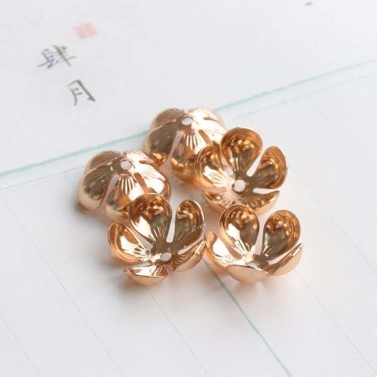 أما الملحقات اليدوية من مواد الدبوس، فهي عبارة عن قطع معدنية قديمة من النحاس (9/F1/13mm) Specification image