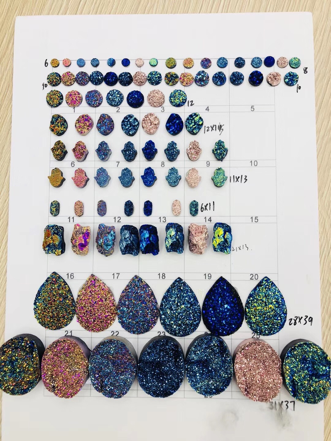 Factory wholesale of irregular-shaped 6-sided resin diamond starry sky, flat-bottomed diamond mineral crystal cluster, handcrafted diy jewelry accessory materials detail image 7
