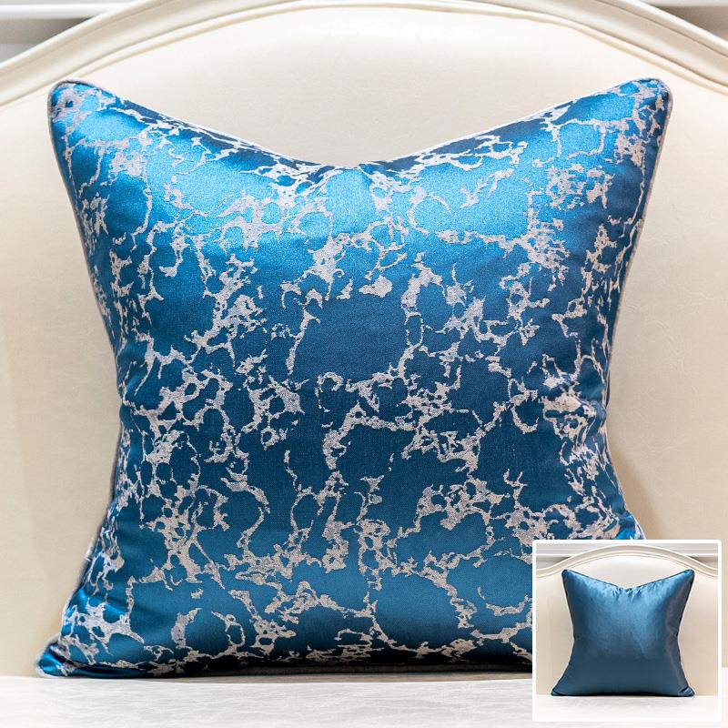 抱枕/压皱抱枕/靠枕白底实物图