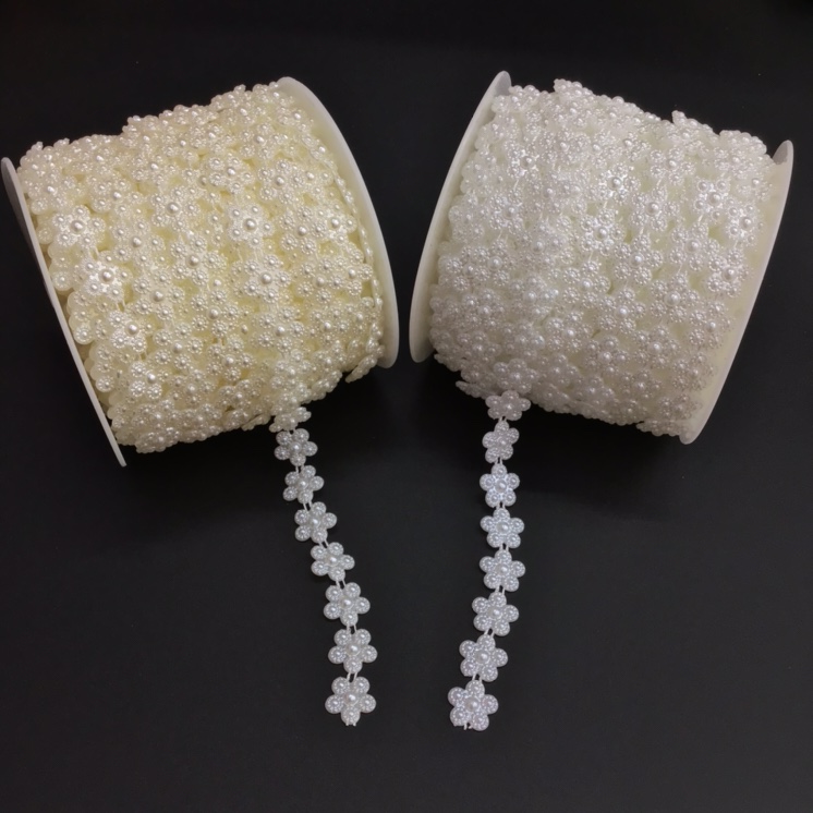 Wholesale of 14mmABS plum blossom bead handcrafted DIY headwear, wedding dress, skirt and garment accessories, handicrafts and accessories