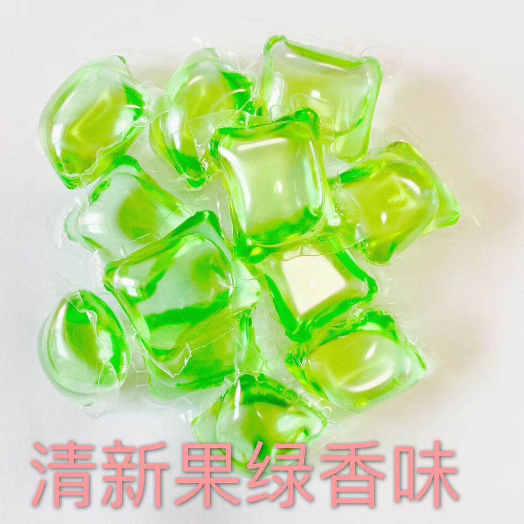 A round bucket contains 50 laundry pods detail image 3