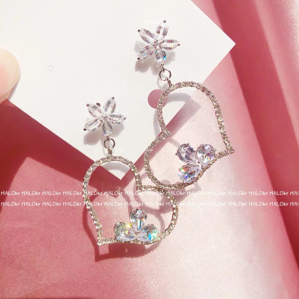 Genuine five-petal lily flower three-drop inlay asymmetrical heart-shaped pendant earrings from Dongdaemun, South Korea