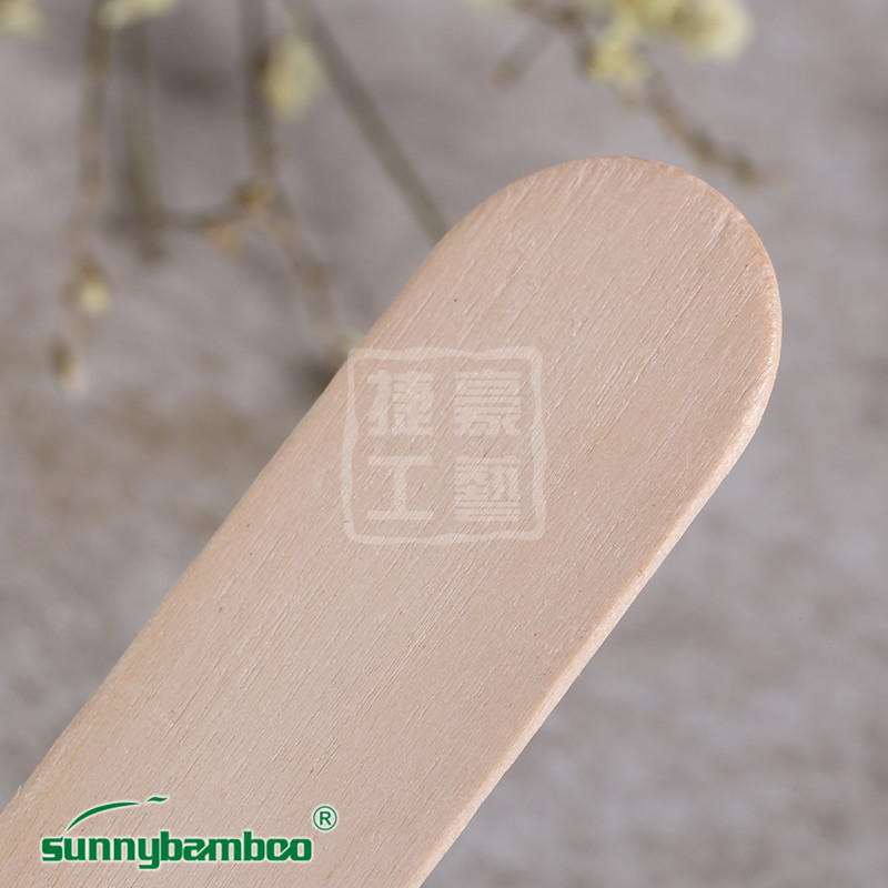 Yiwu Haohuo Jiehao Bamboo and Wood Factory directly sells 200mm large tongue depressors, toy sticks, ice cream sticks and solid wood sticks detail image 2