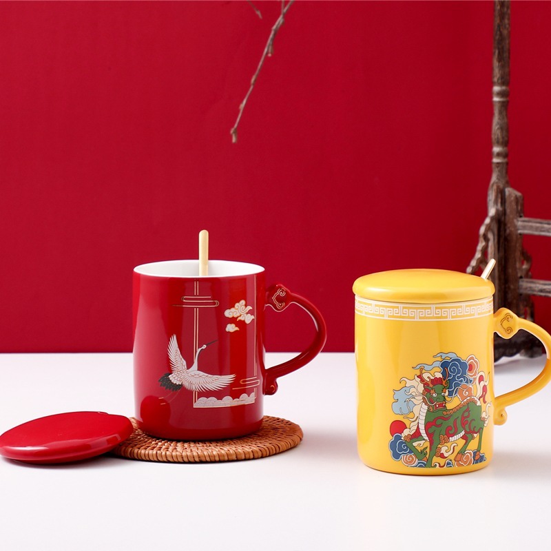 Chinese-style mugs, creative national trend ceramic cups, office covered spoon water cups, wedding souvenirs, couple gifts. Zhuoqiao 028