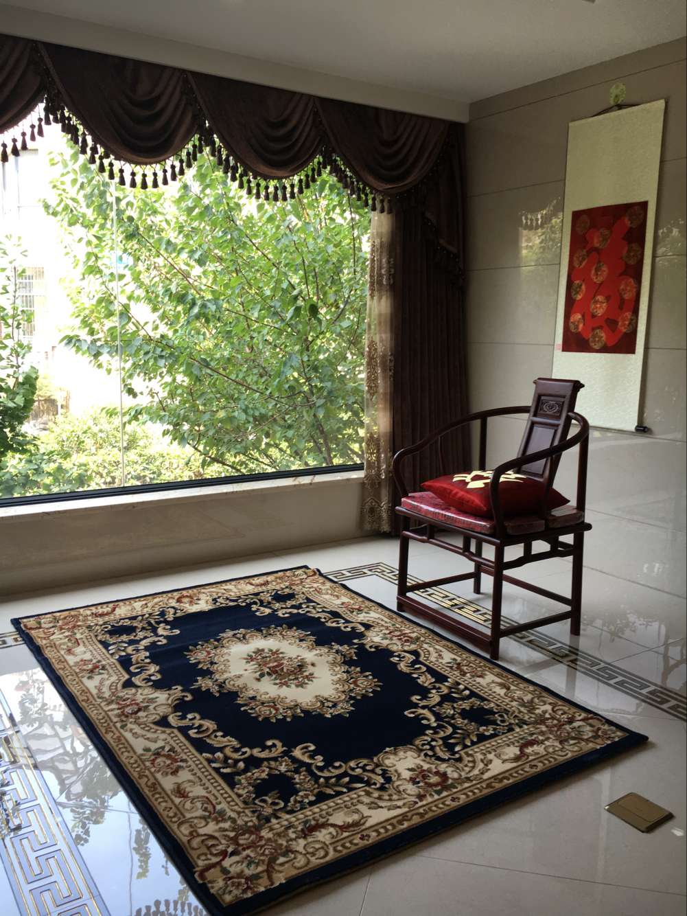 European-style carpet, coffee table carpet for living room, modern and simple Chinese-style carpet for home use, bedside carpet for bedroom, washable Specification image