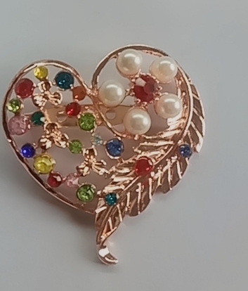 Peach heart brooch thumbnail