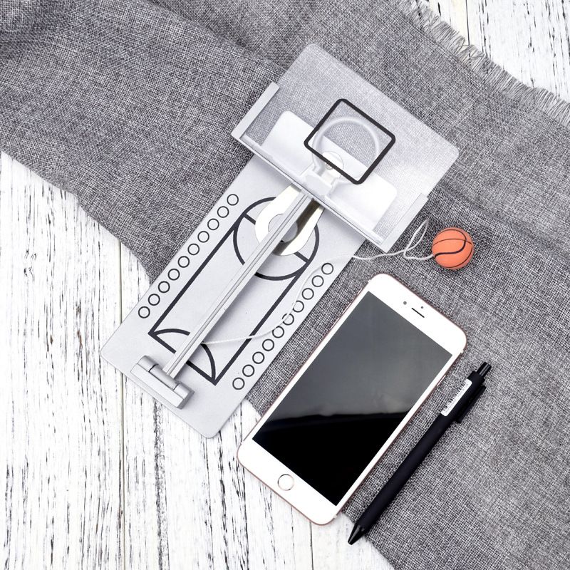 Mini desktop folding basketball machine Shooting machine creative desktop miniature stress relief toys for children gift Application Scenario