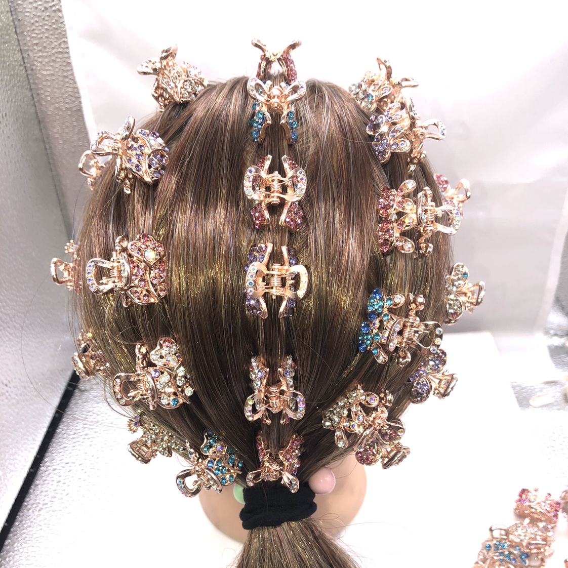 Korean version small hairpin, women's gripper, simple headwear, top clip, hairpin, hair accessory, alloy rhinestone, small gripper, cherry Application Scenario