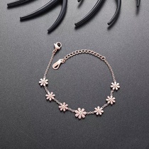 Our production of 316 stainless steel series of products necklace, hand lotus, foot lotus, earrings and other jewelry environmental protection is not allergic to everyone recognized the fashion trend of good products.