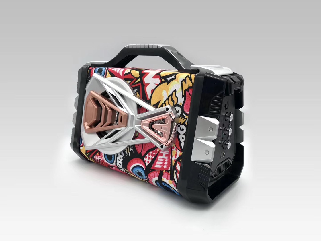 蓝牙音响插U盘插卡图