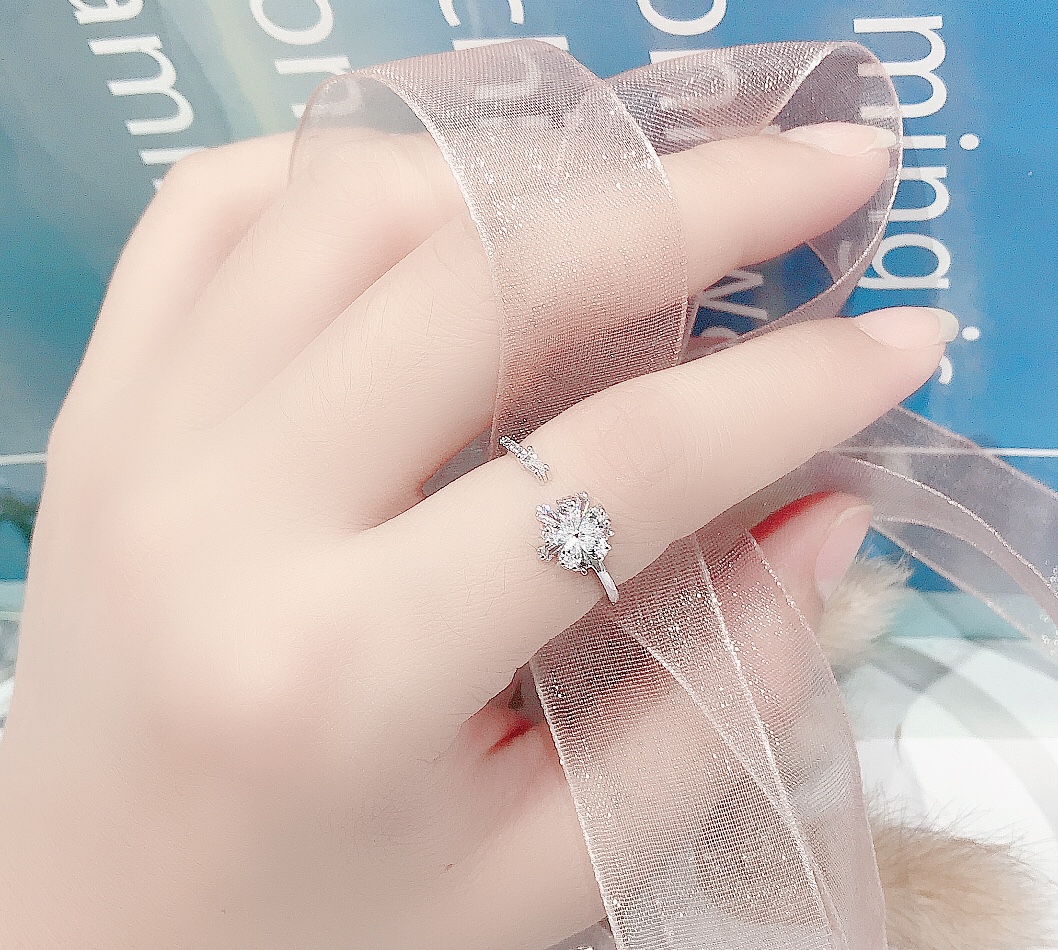 A zircon flower ring for women on Instagram, the same style as the popular female jewelry ring from Xinmingyang Specification image