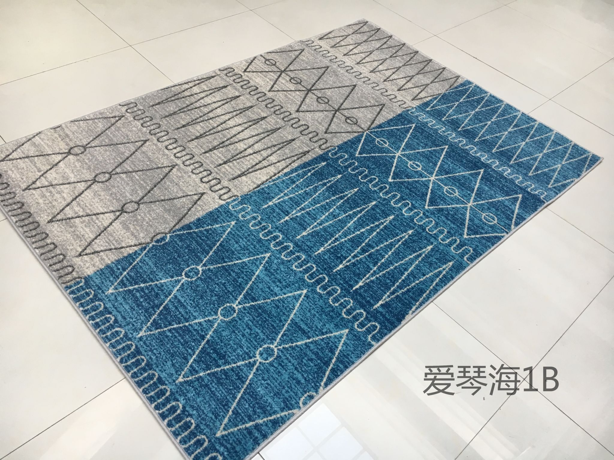 Modern and simple living room sofa, coffee table, blanket, Nordic light luxury bedroom floor mat