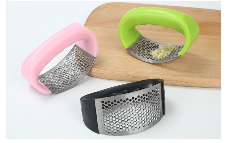 Manual ring-shaped garlic puree press, household garlic mopping machine, garlic paste picking magic tool, kitchen small tool
