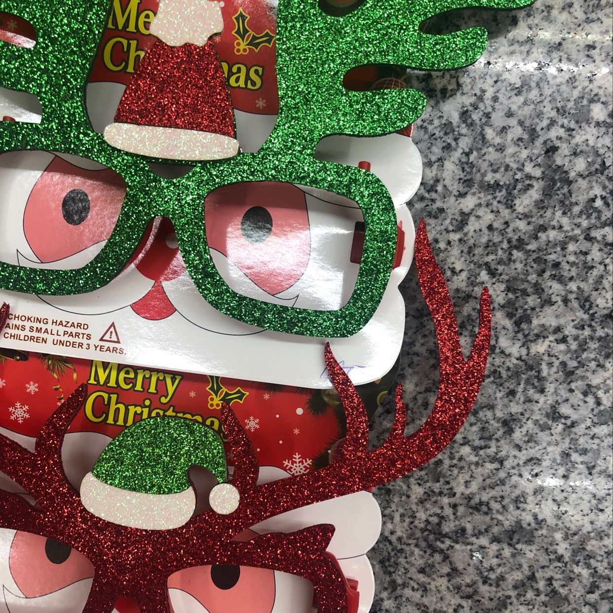Christmas eyes with bright pink Christmas antlers Specification drawing