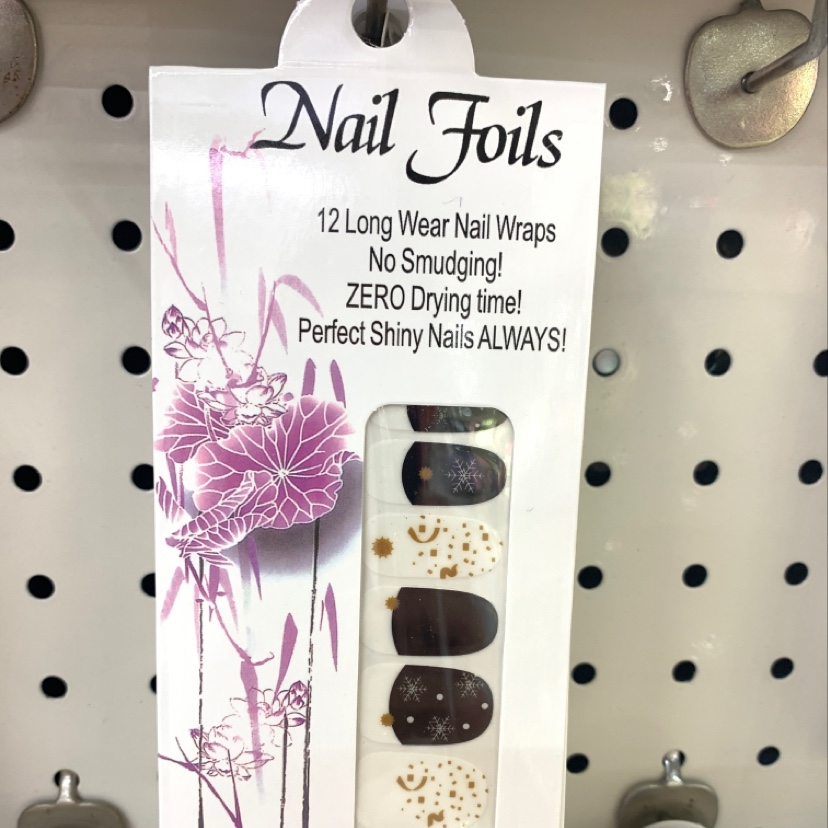 Gold powder and snow nail paste